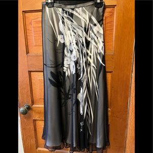 Dana Buchman black white and gray floral print silk skirt with overlay